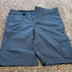 Prana Men's Deep Blue Cargo - Like New! Stretch Zion™ Short